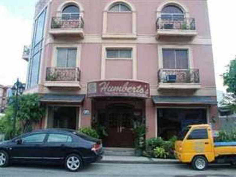 Oyo 414 Humberto'S Hotel Davao City Exterior foto